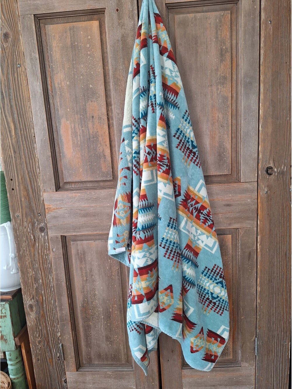 Pendelton blanket, pool, beach, lake, good size. 66" x 38"